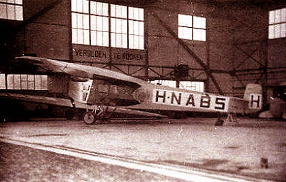 2. Vliegtuigb HNAB5